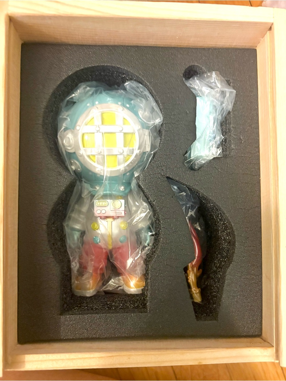 SANK Toys x CNSA Space Traveler Special Edition; Limited to 199 Global Release! - Picture 7 of 9